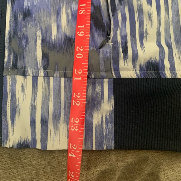 Athleta bomber style lightweight jacket size M - Picture 4 of 6